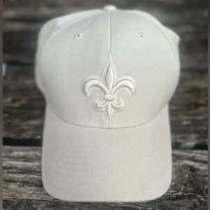 Reebok NFL New Orleans Saints Embroidered Fitted Fleur-de-Lis Cream Baseball Cap